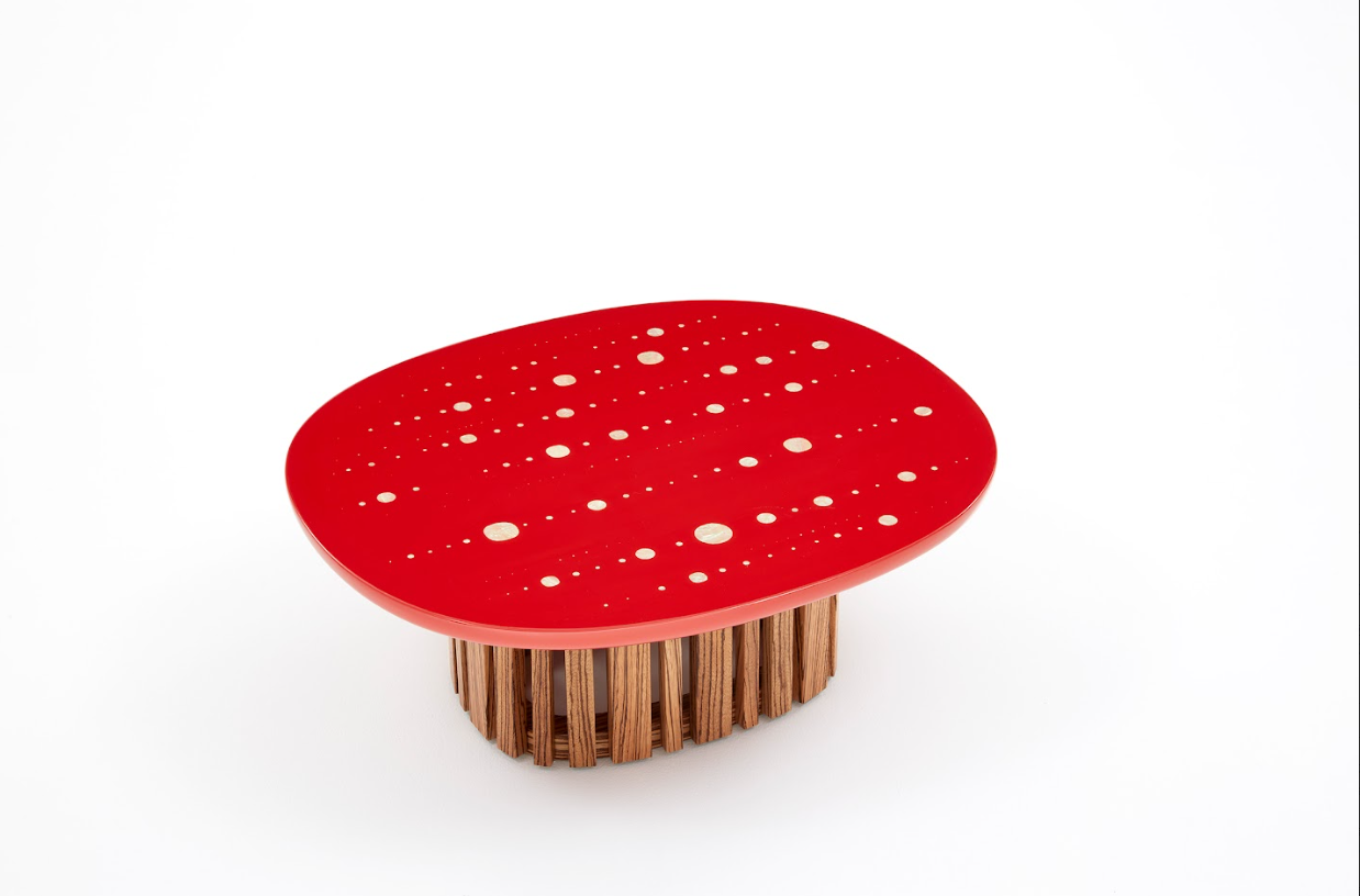 ▲ 마르코 자누소 주니어: Soban 테이블은 한국 공예의 상징으로서, 우아함, 세련됨, 기능성이 결합된 테이블 ⓒ 두손갤러리