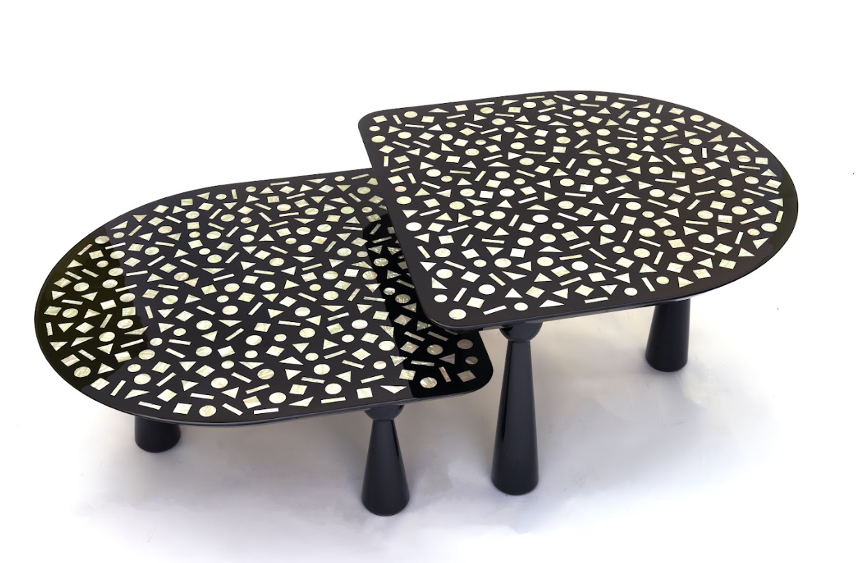 ▲ 차영희: Ocean 테이블, 두 가지 높이로 개별적으로 또는 세트로 사용할 수 있는 가변적인 기하학적 디자인ⓒ 두손갤러리